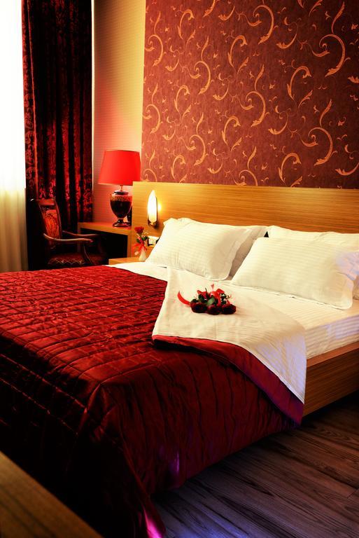 Hotel Austria ติรานา ภายนอก รูปภาพ