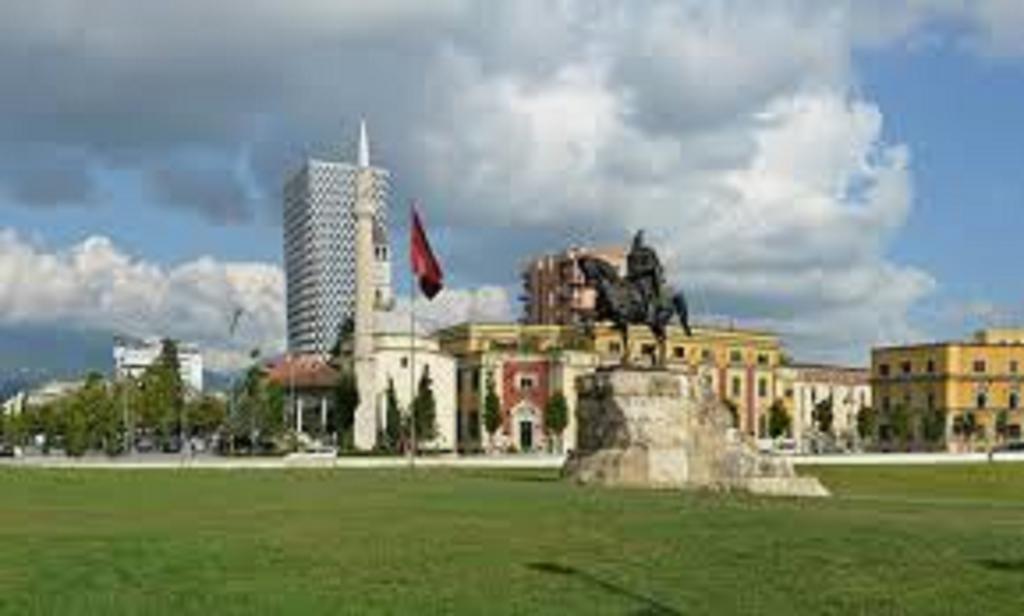 Hotel Austria ติรานา ภายนอก รูปภาพ