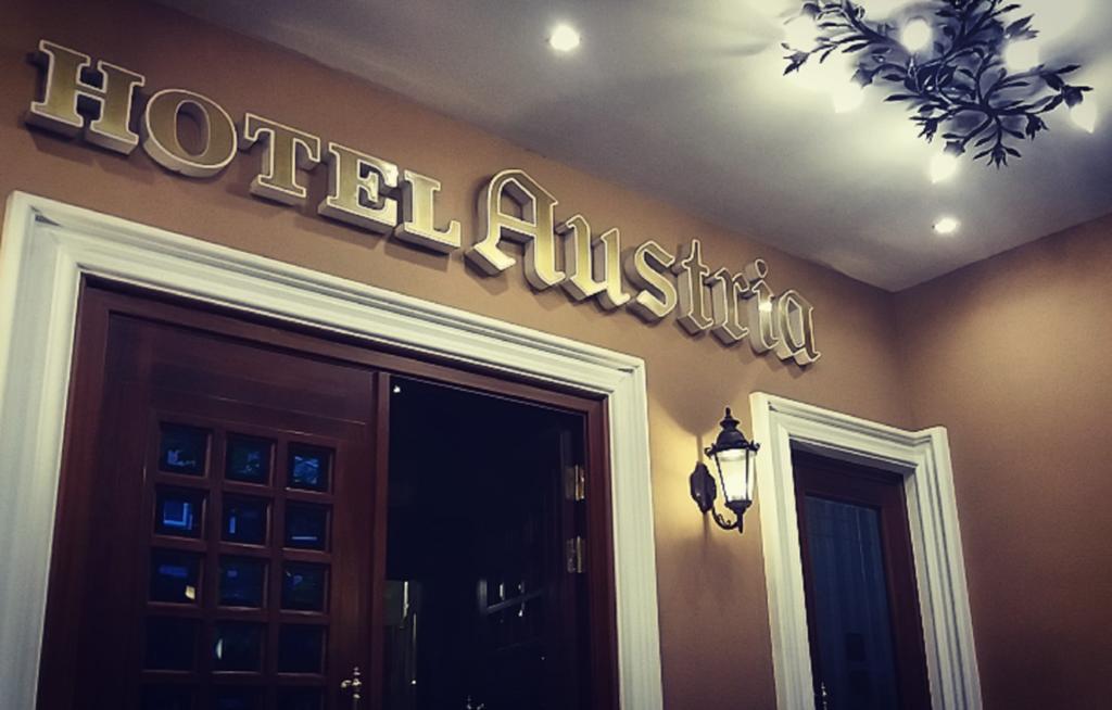 Hotel Austria ติรานา ภายนอก รูปภาพ
