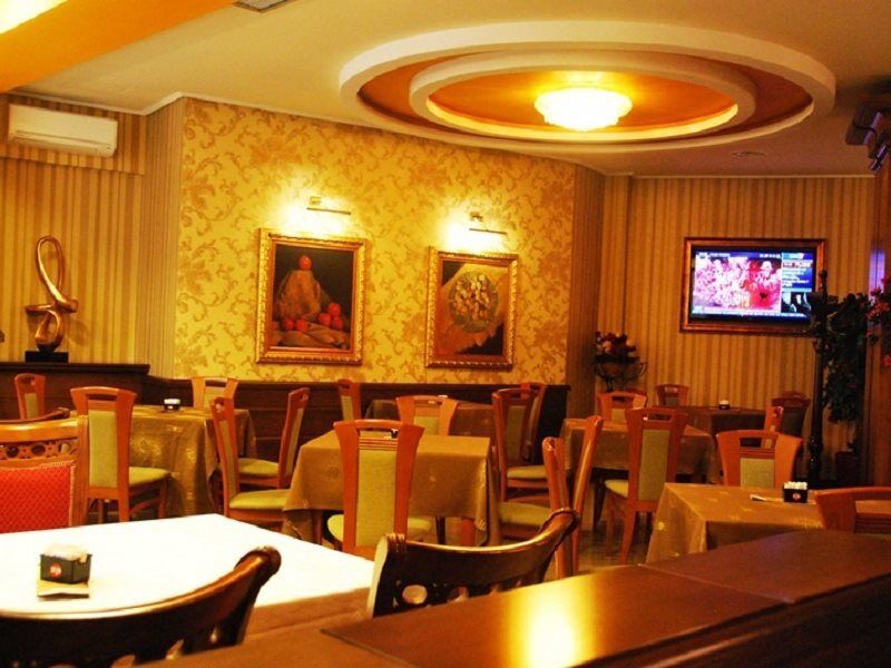 Hotel Austria ติรานา ภายนอก รูปภาพ
